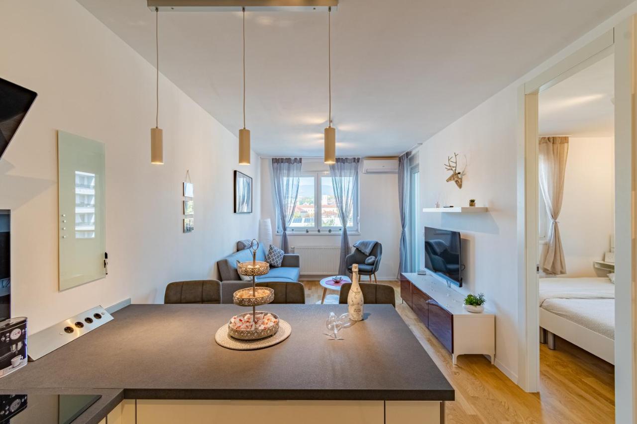 Flexible Selfcheckins 25 - Zagreb - Garage - Loggia - New - Luxury Lejlighed Eksteriør billede